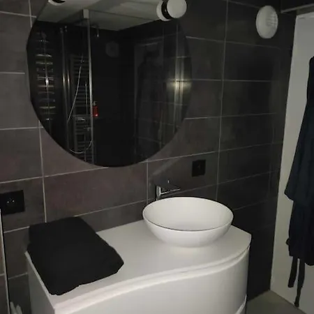 Logis Hippolyte Apartamento *