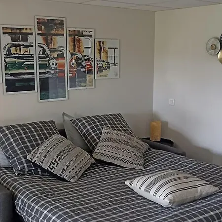 Logis Hippolyte Apartment