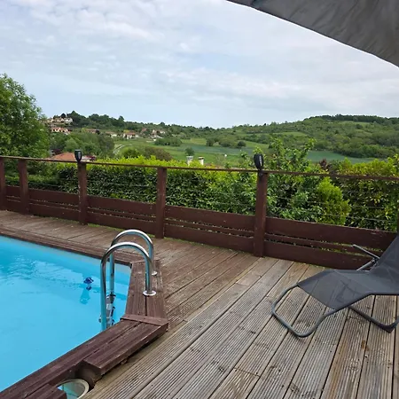 : Cosy Avec Place De Parking Et Piscine Pres Des Thermes