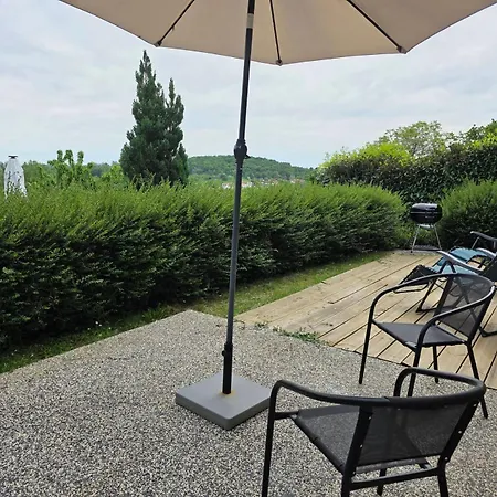 : Cosy Avec Place De Parking Et Piscine Pres Des Thermes * Châtel-Guyon