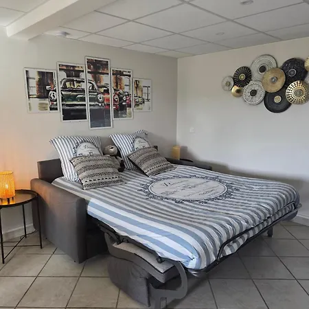 : Cosy Avec Place De Parking Et Piscine Pres Des Thermes Апартаменты