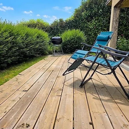 : Cosy Avec Place De Parking Et Piscine Pres Des Thermes Апартаменты Шатель-Гийон